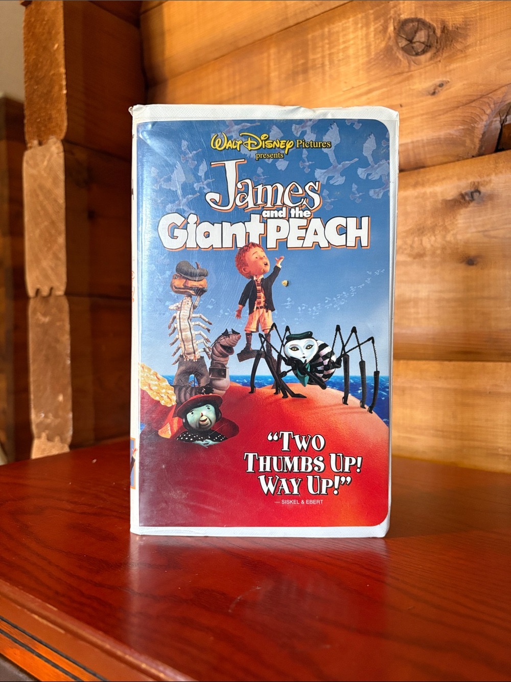 1996 Walt Disney Home Video  "James and the Giant Peach" / VHS